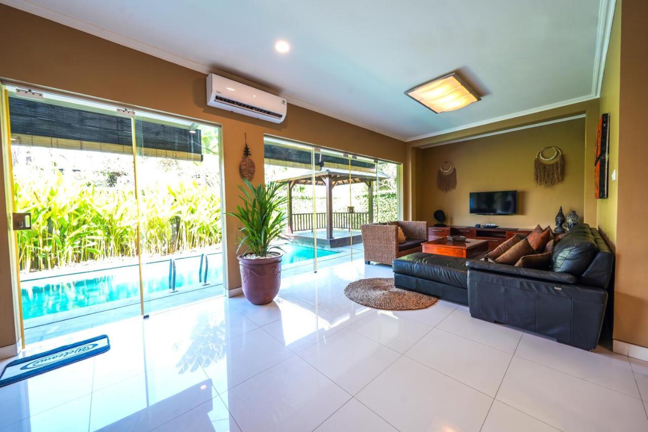 Logan - Kuta - 5 Bedroom - 3 Bathroom - Great Location