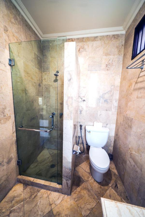 Logan - Kuta - 5 Bedroom - 3 Bathroom - Great Location *